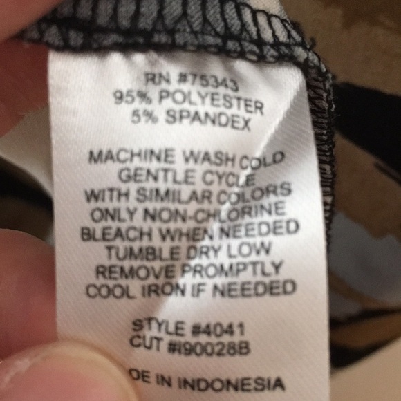 Beautiful Lucy & Laurel sleeveless summer dress! - Picture 7 of 7